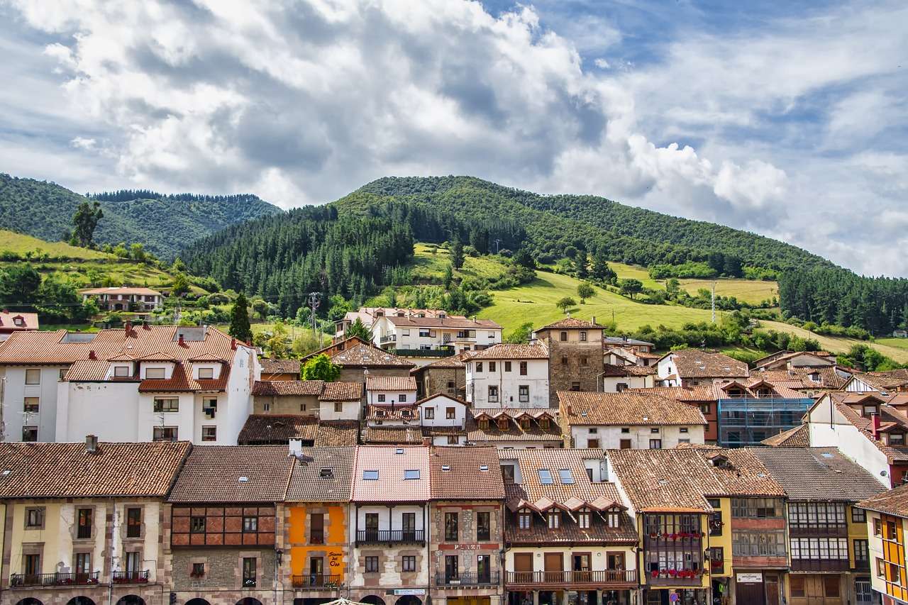 Village Cantabria Spanyolország kirakós online
