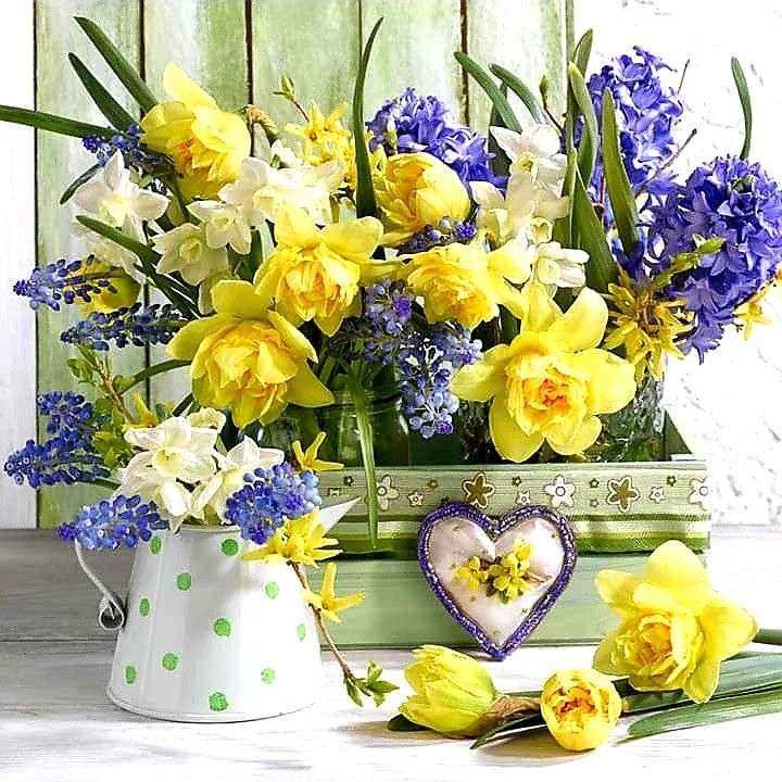 Красиви цветя, красива декорация онлайн пъзел