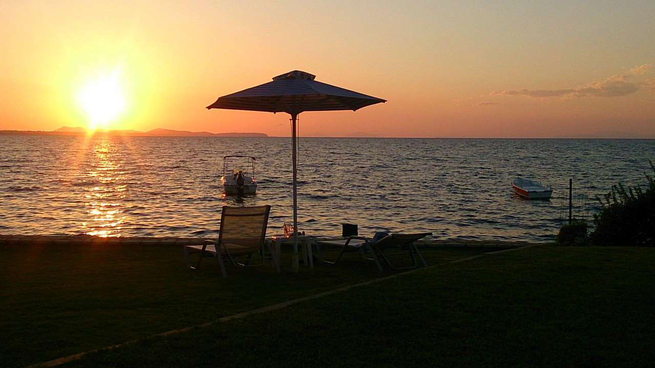 Coucher de soleil en Grèce puzzle en ligne