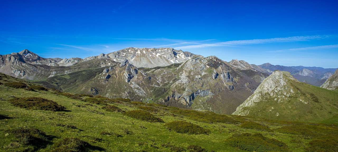 Κορυφαία Βουνά Αστούριας παζλ online