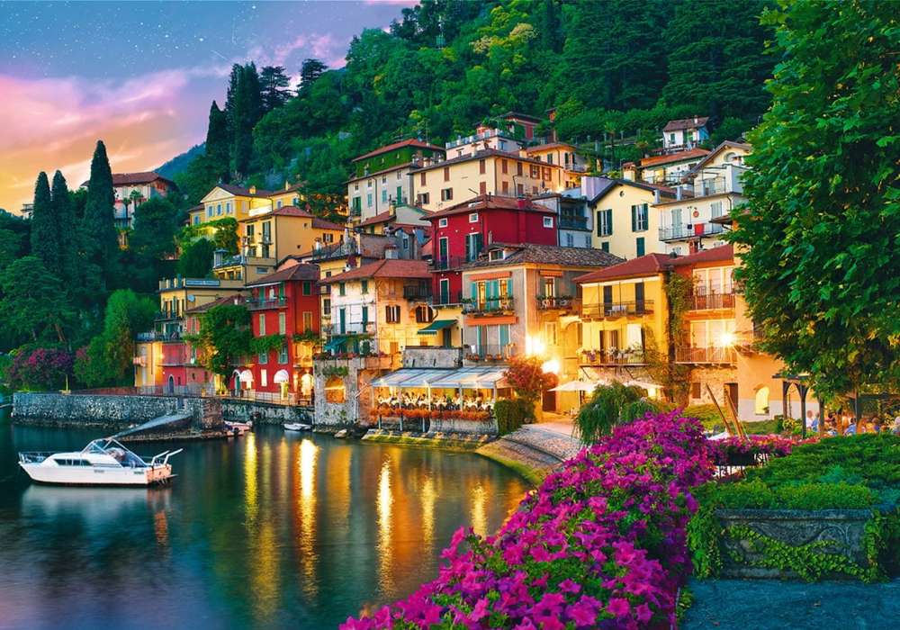 Италия-Маленький городок на озере Комо онлайн-пазл