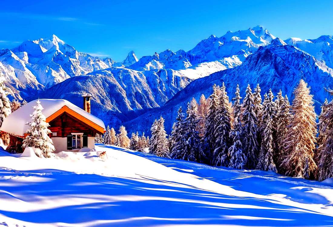 Алпи- Дървена колиба, снежна преспа, слънце, сенки, очарователно онлайн пъзел
