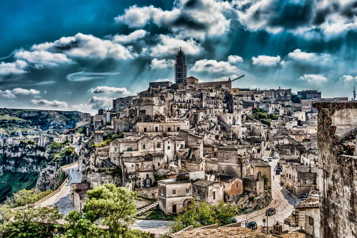 Το Sassi di Matera είναι δύο συνοικίες της ιταλικής πόλης online παζλ