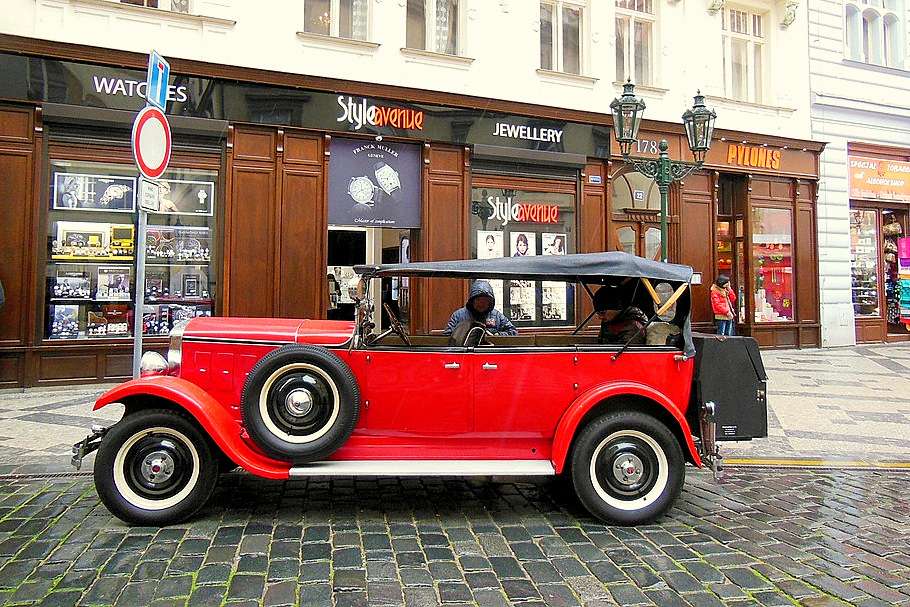 Jaguar historique à Prague tchèque puzzle en ligne