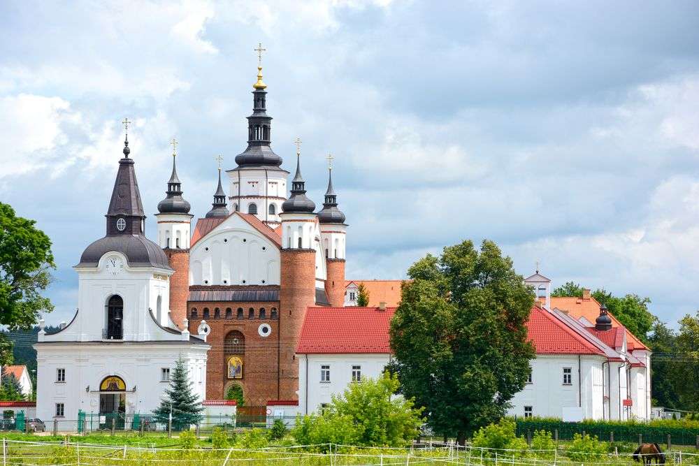 Complejo del monasterio en Polonia rompecabezas en línea