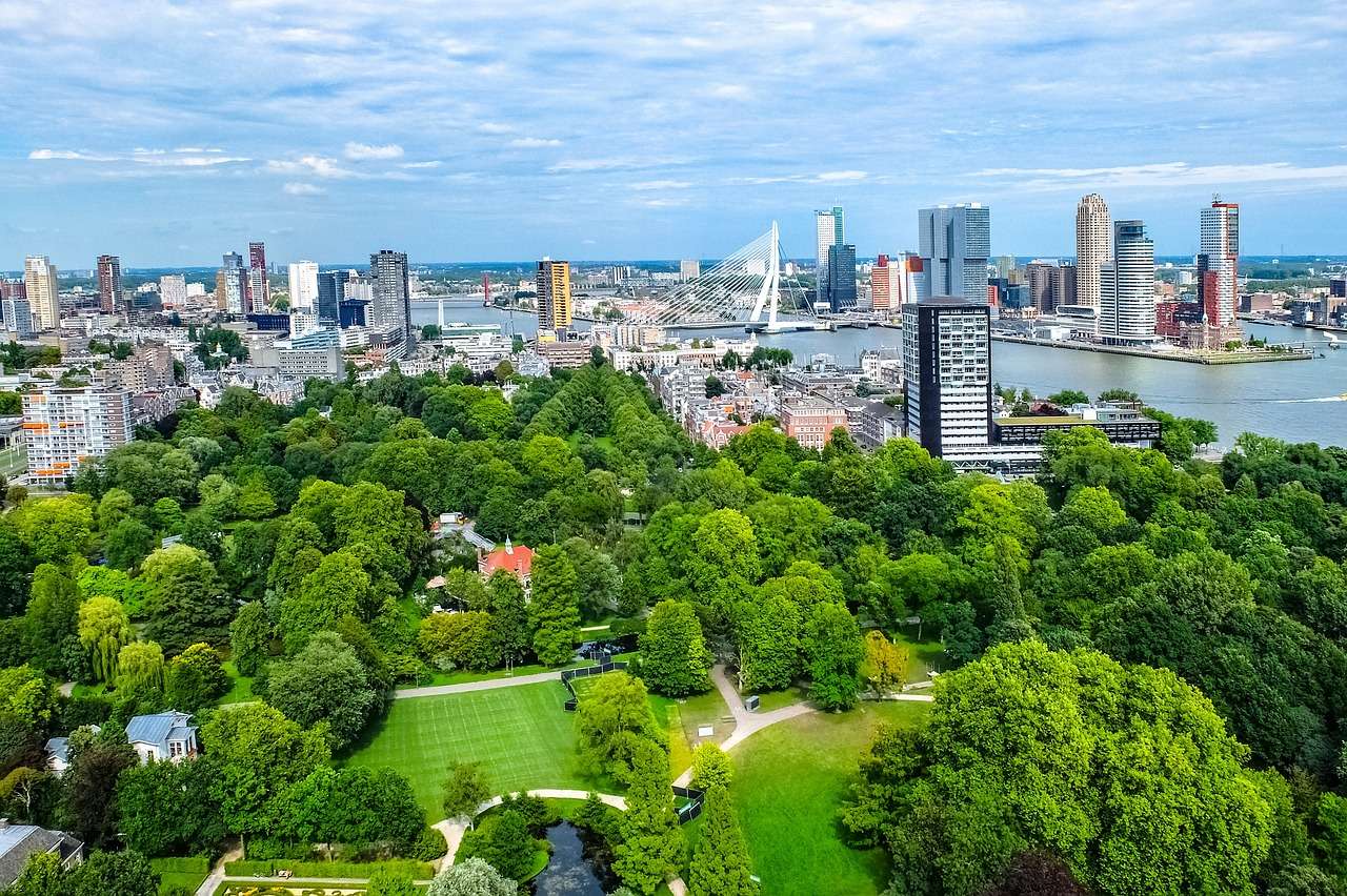 Градски пейзаж от въздуха онлайн пъзел