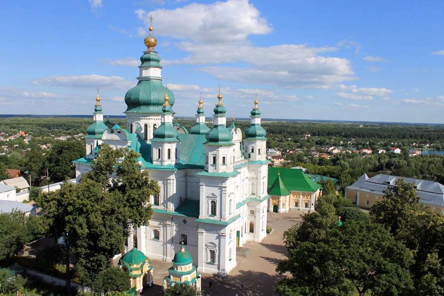 Csernyihiv kolostor. Ukrajna online puzzle
