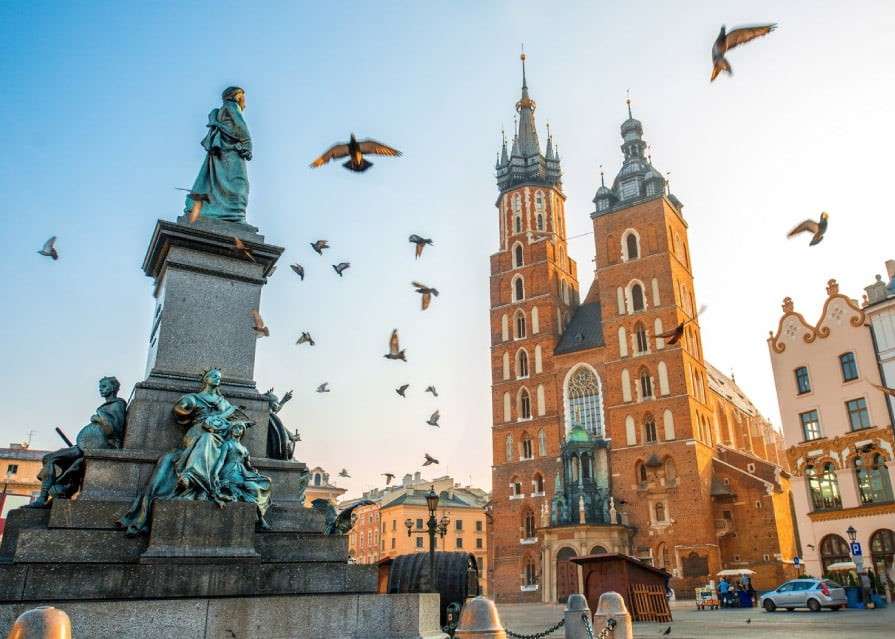 Main square in Krakow jigsaw puzzle online