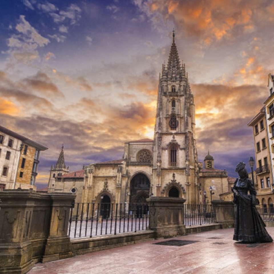 Катедралата Овиедо - Астурия - Испания онлайн пъзел