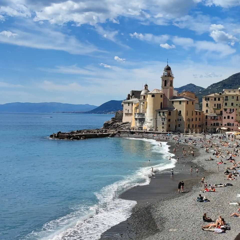 Camogli, Ligurian Riviera di Levante, Genoa Italy online puzzle