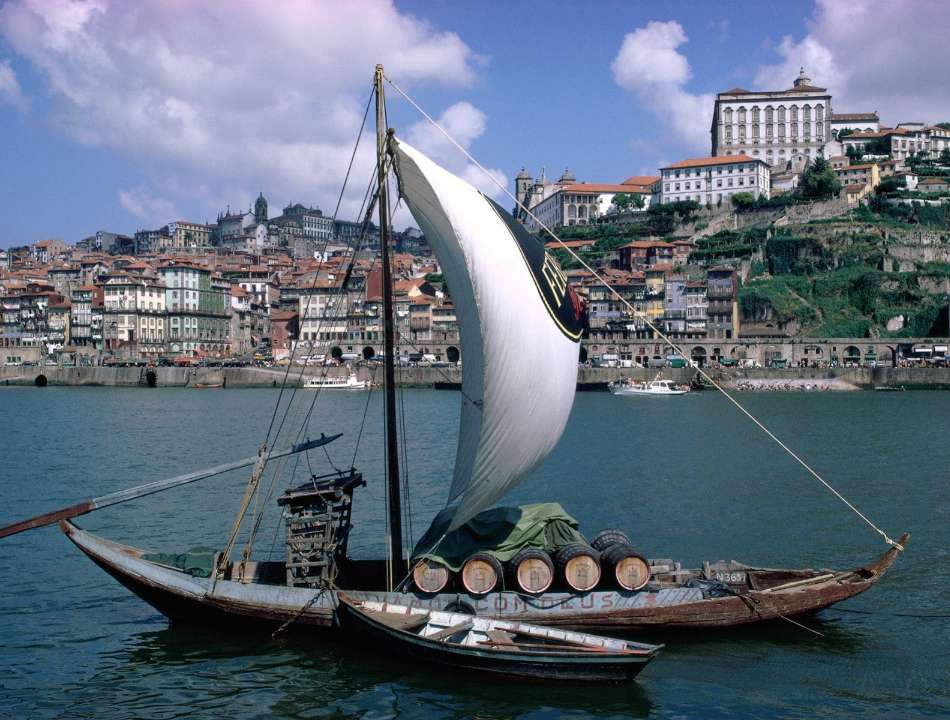 Лодка Porto-Rabelo за транспорт на портвайн онлайн пъзел