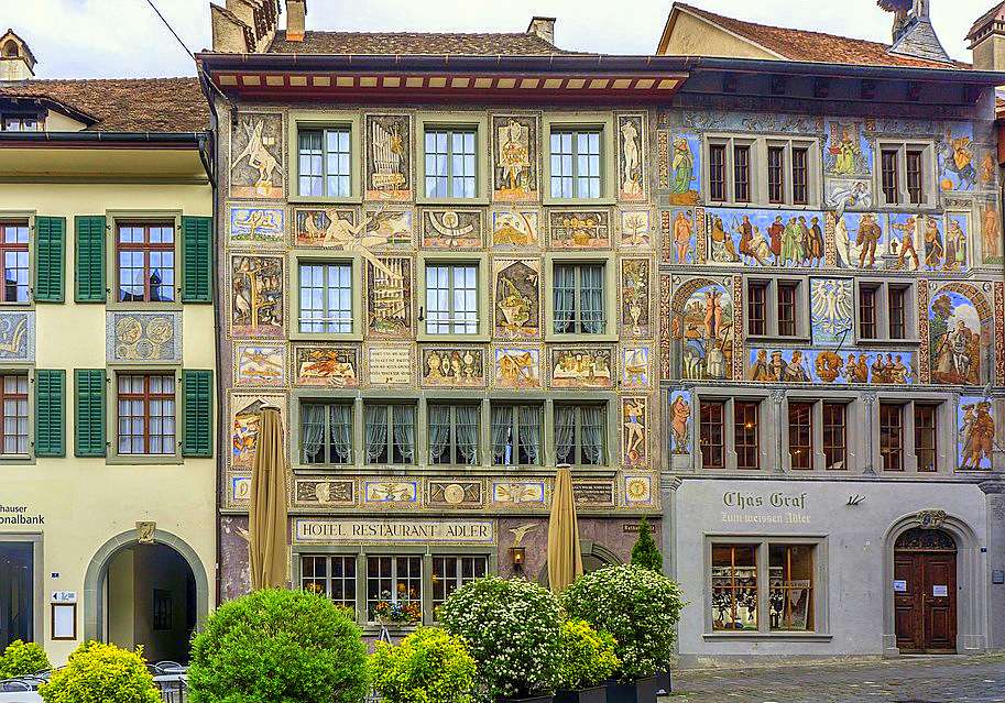 Krásné řadové domy ve Stein am Rhein (Švýcarsko) skládačky online