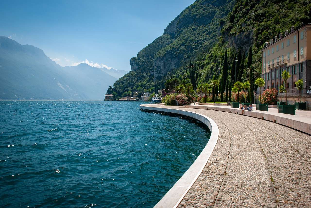 Lake Como online puzzle