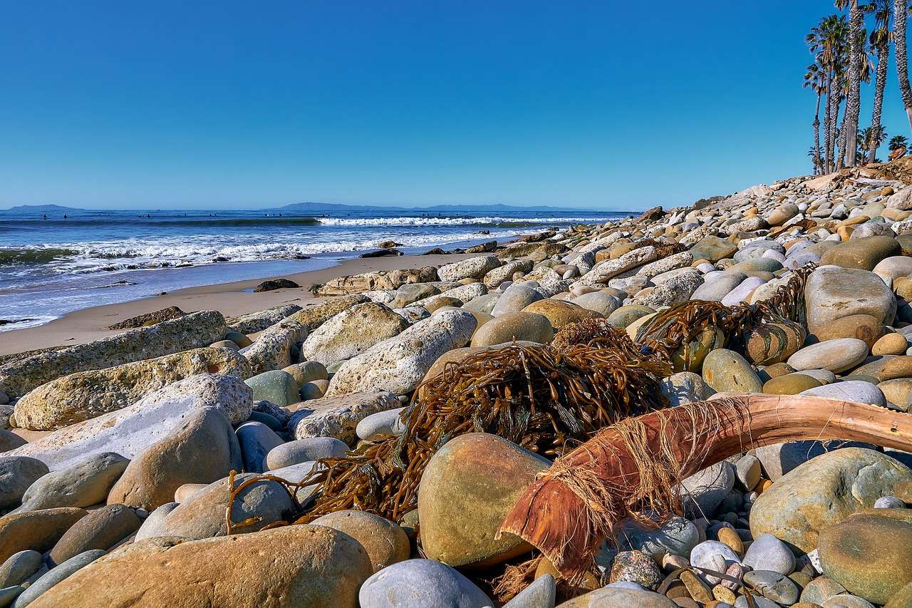 Пляж Морські камені онлайн пазл