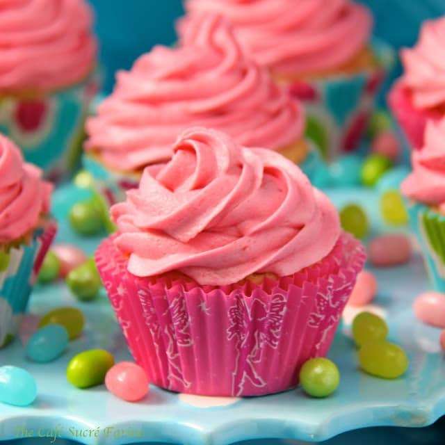 Ροζ cupcakes με κρέμα online παζλ