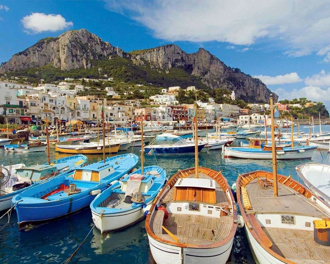 Bateaux sur l'île italienne de Capri puzzle en ligne