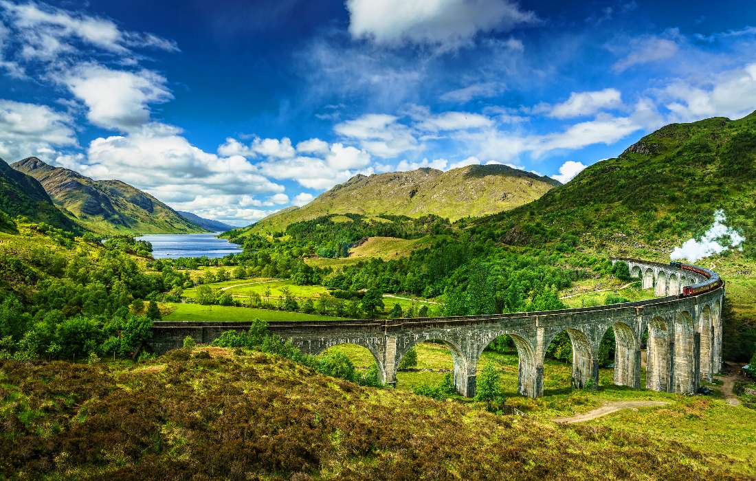 Skottland-Glenfinnan Viaduct West Highland Line Pussel online