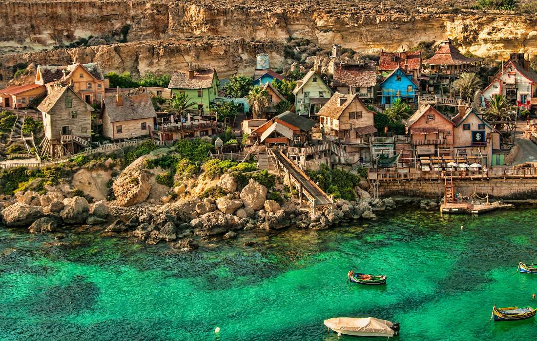 Popeye Village - uma bela vila antiga em Malta puzzle online