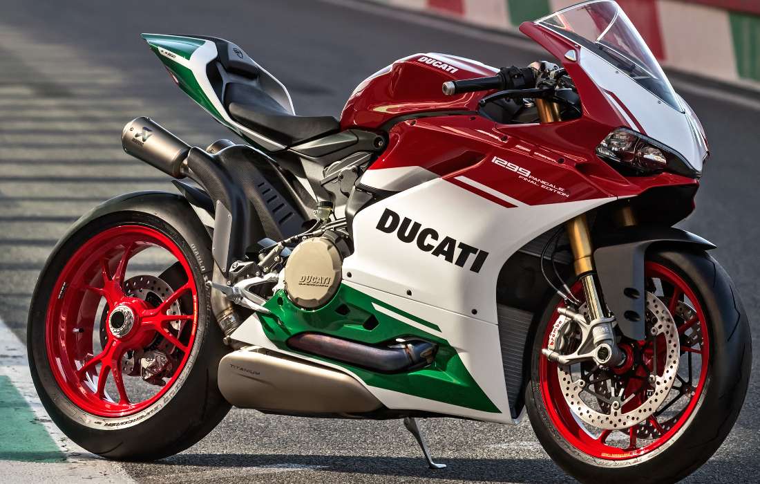Sportovní motocykl Ducati 1299 Panigale skládačky online