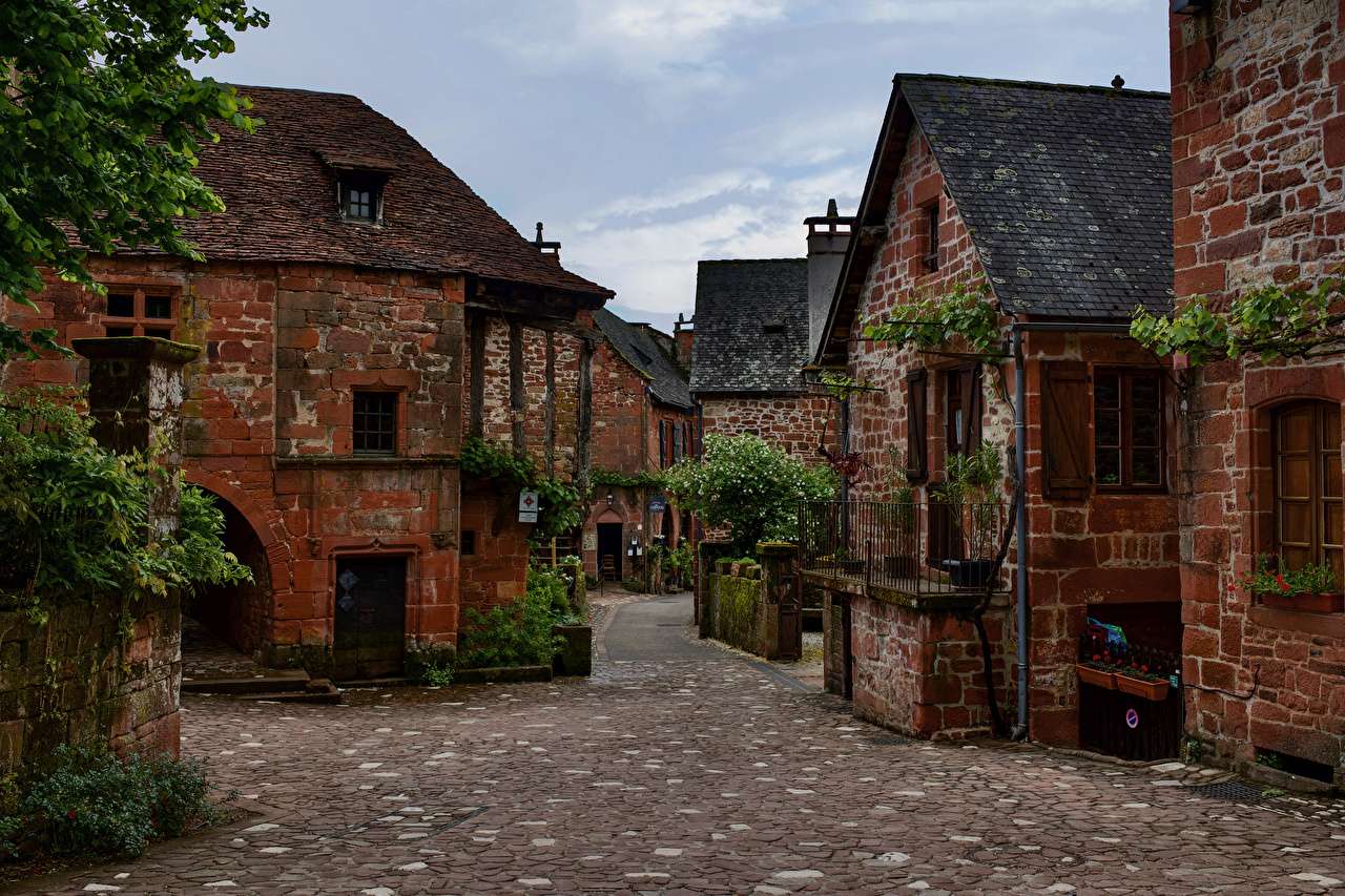 Frankrijk-zeer oude huizen-Collonges-la-Rouge online puzzel