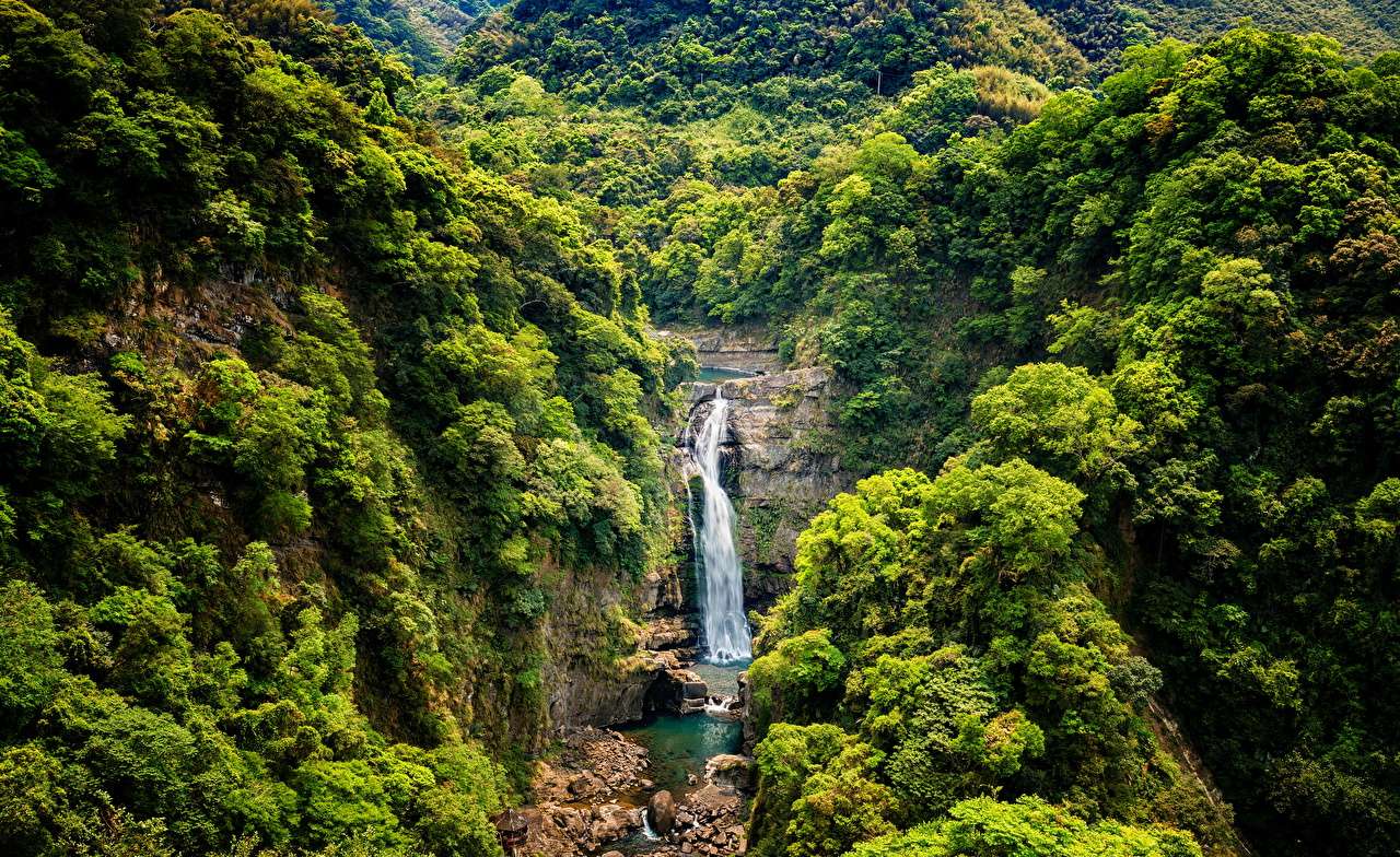 Tchaj-wan – vodopád Xiao Wulai online puzzle