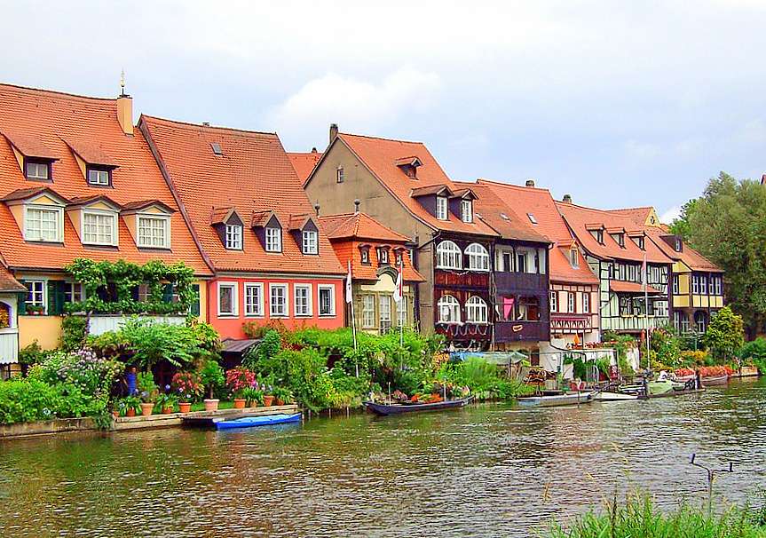 Charmiga hus vid vattnet (Bamberg, Bayern) Pussel online