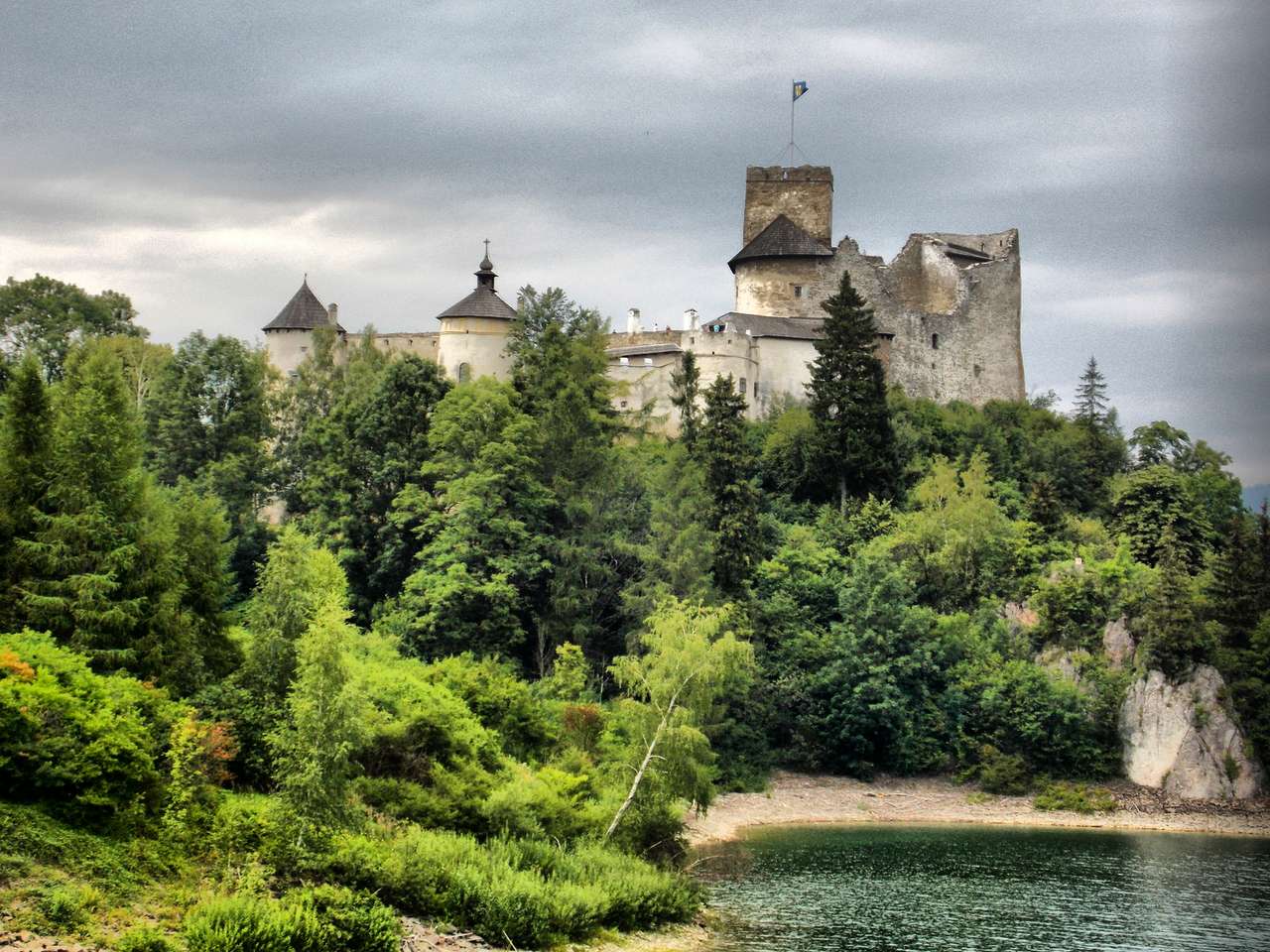 Slott i Czorsztyn pussel på nätet
