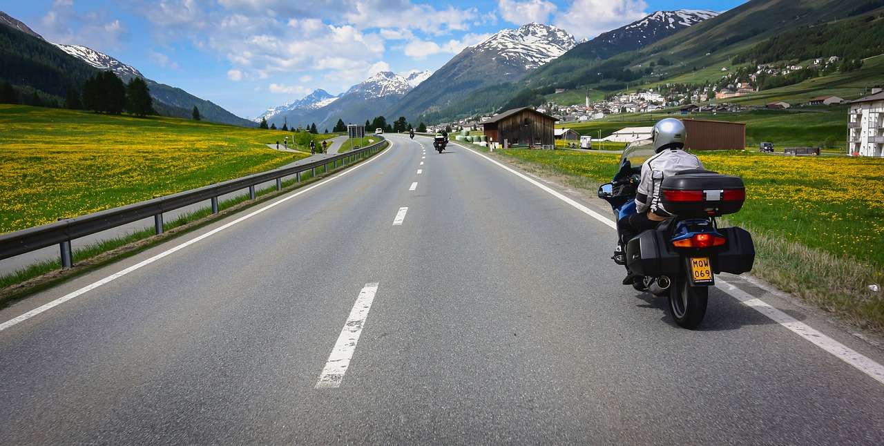 Путешествие на мотоцикле онлайн-пазл