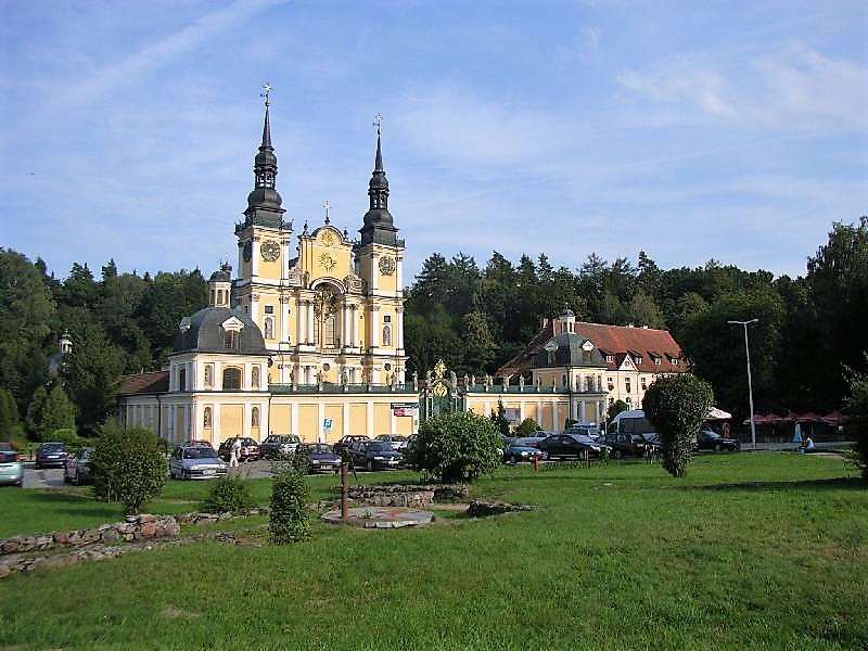 Poutní kostel v Mazurách v Polsku online puzzle