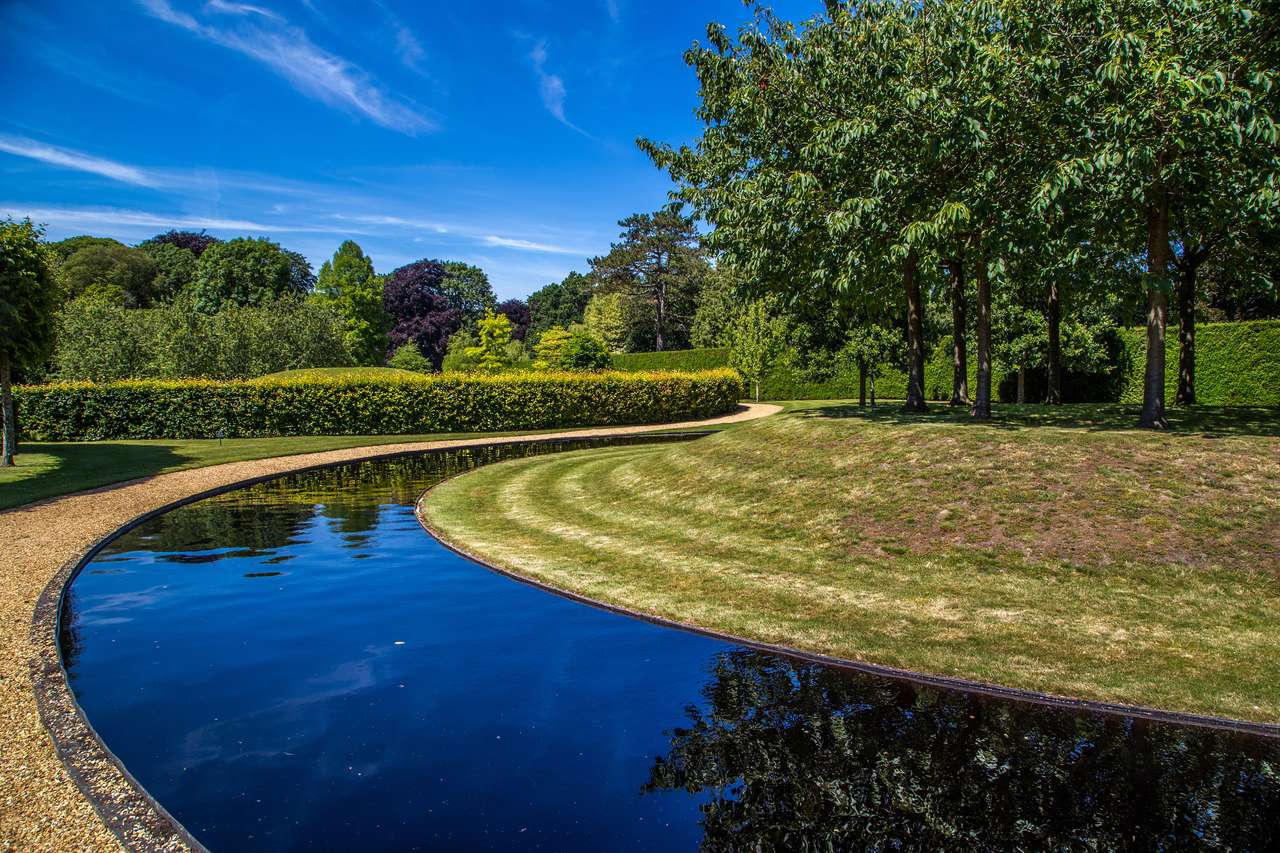 Inghilterra - La bellezza del canale nei giardini del Buckinghamshire puzzle online