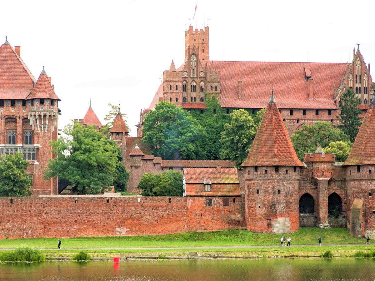 Complejo del Palacio de Malbork en Polonia rompecabezas en línea