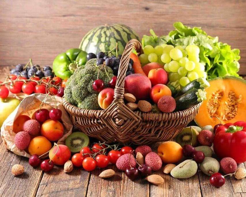 Egészséges zöldségek és gyümölcsök online puzzle