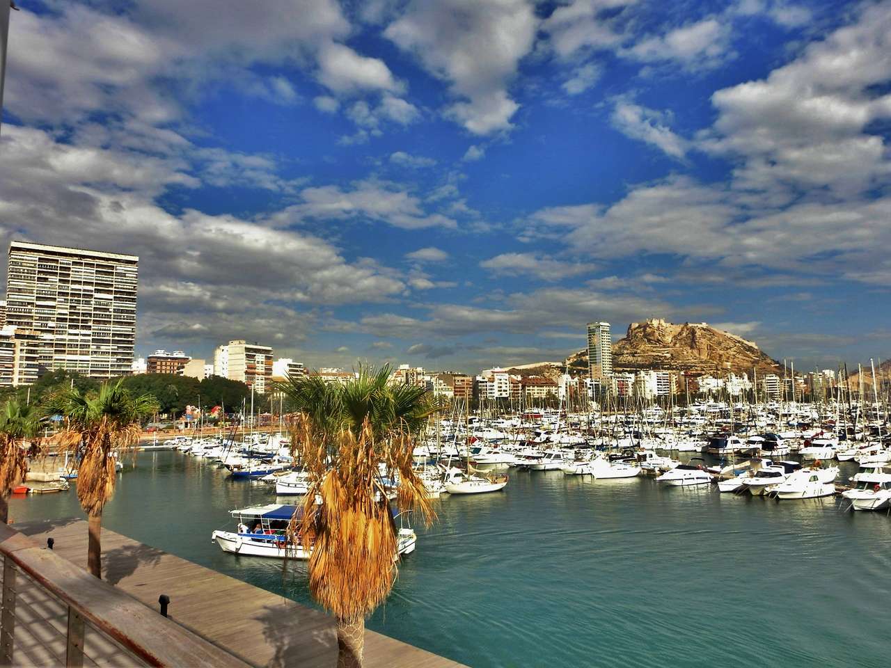 Alicante kikötője online puzzle