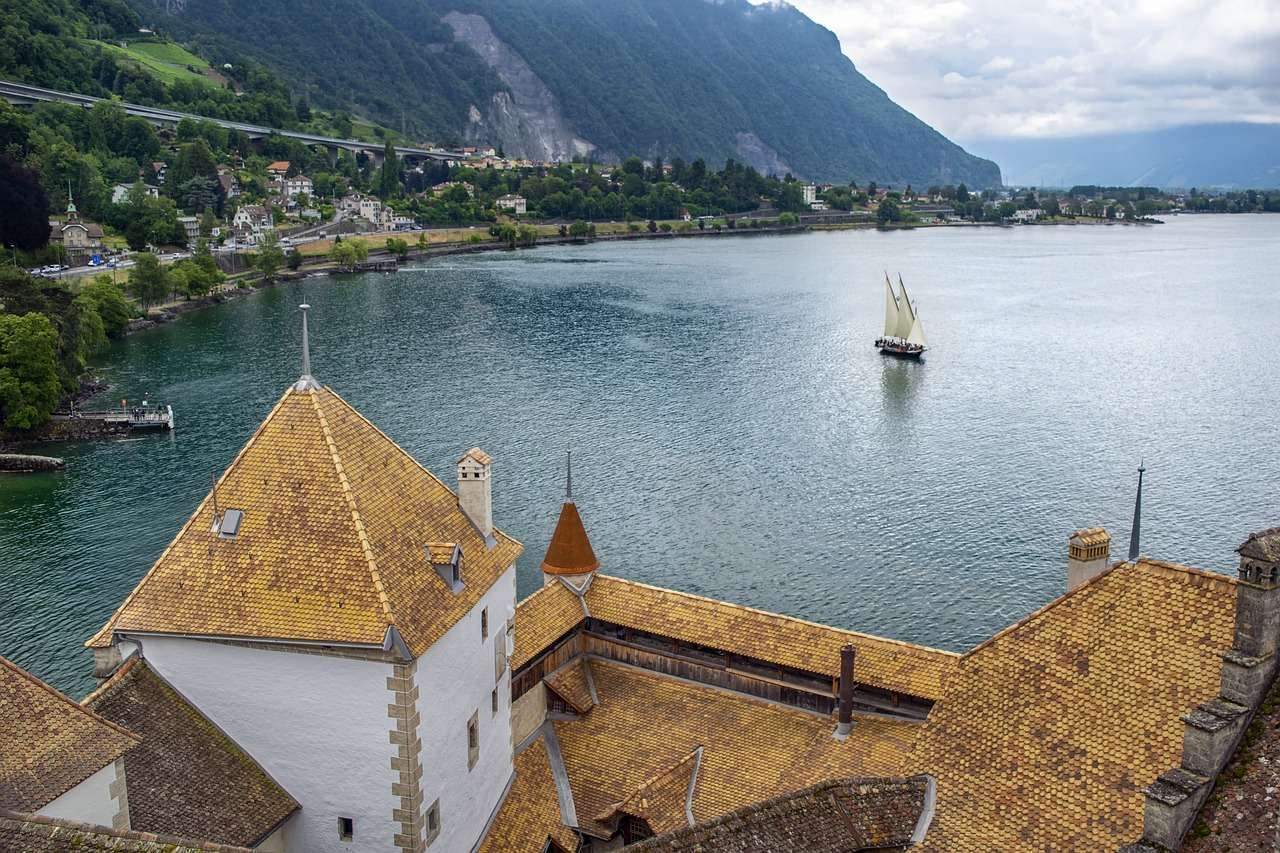 Barca a vela del lago del castello puzzle online