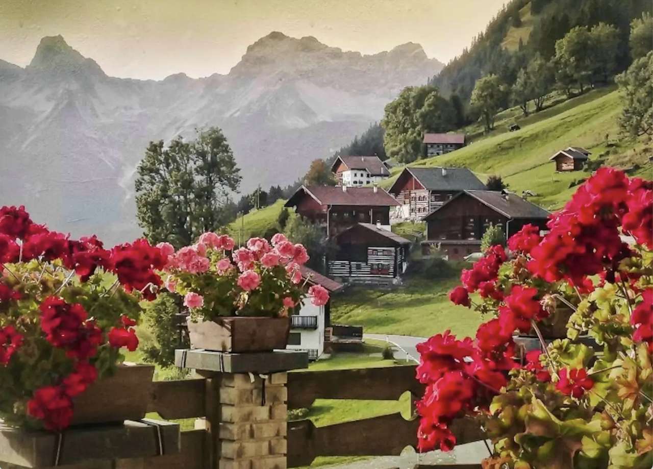 Австрия - красива гледка към малко селце в Тирол онлайн пъзел