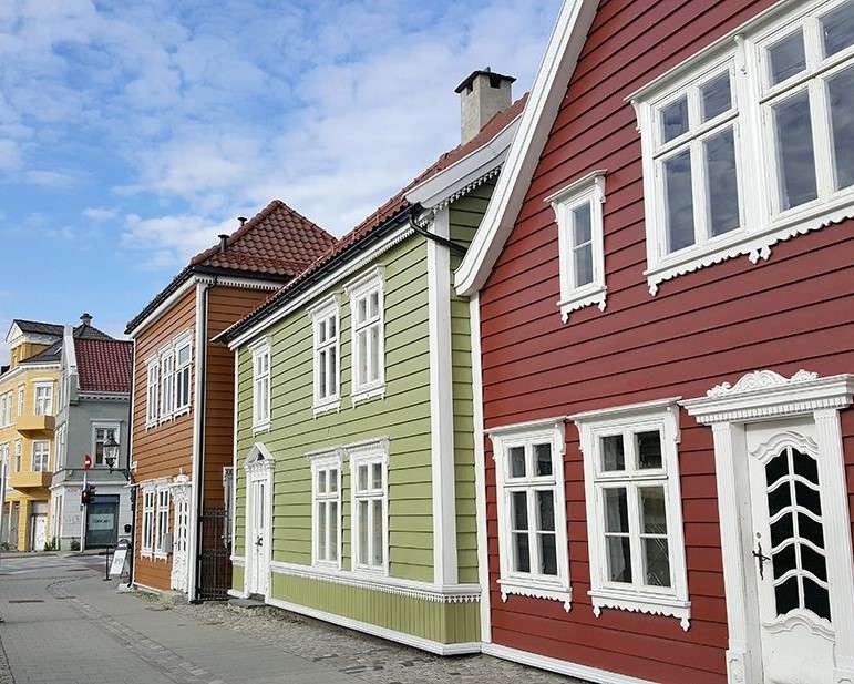 Bergen. Rua com casas pitorescas puzzle online
