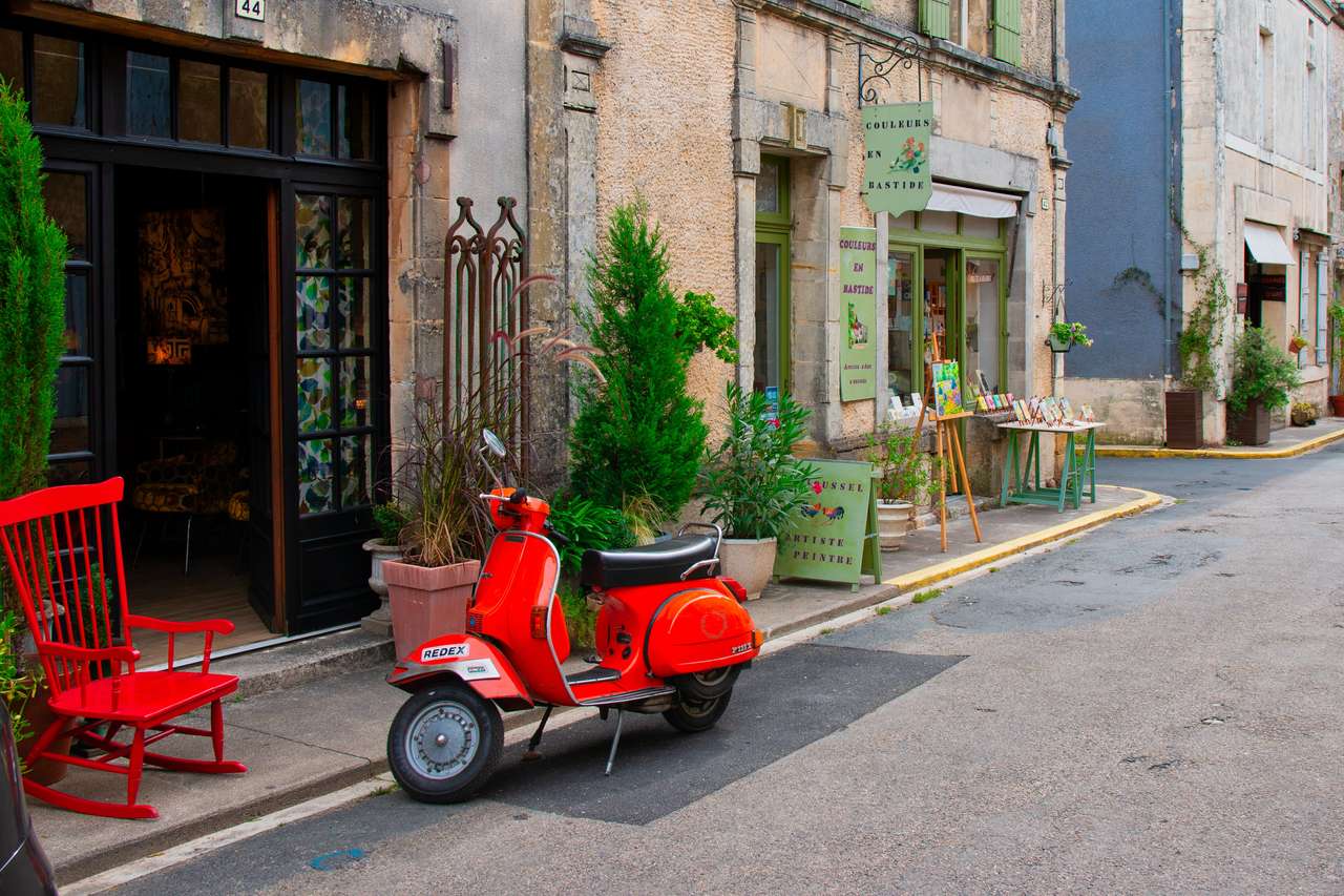 Улица Нотр-Дам, Монпазье, Франция онлайн-пазл