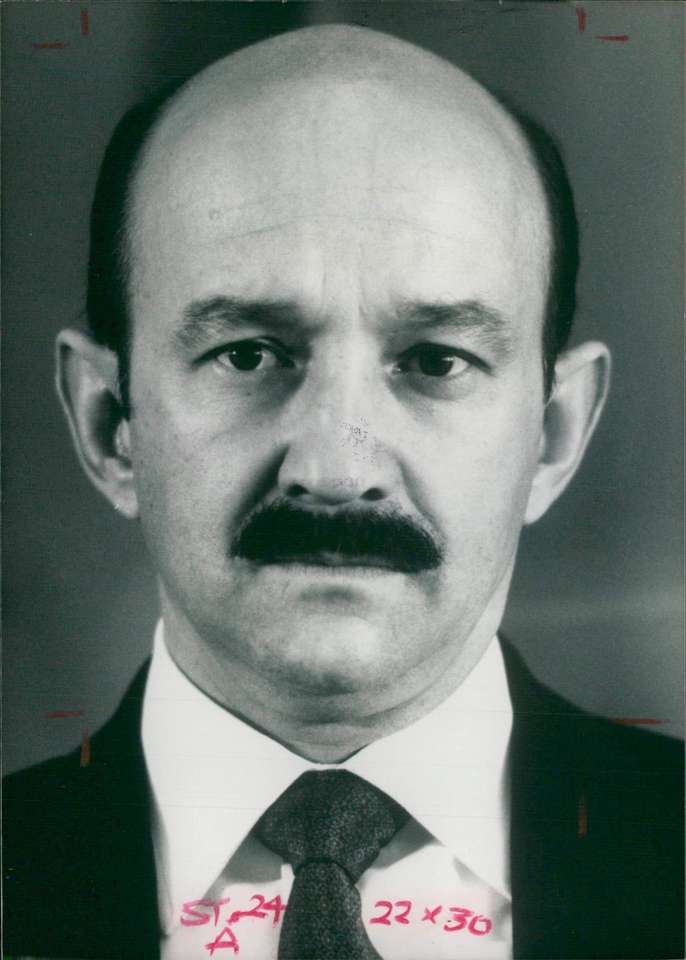 Carlos Salinas de Gortari jigsaw puzzle online