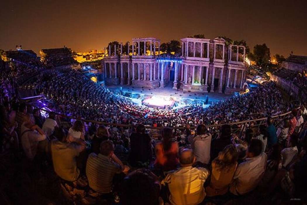 Римский театр Мериды - Бадахос - Испания онлайн-пазл