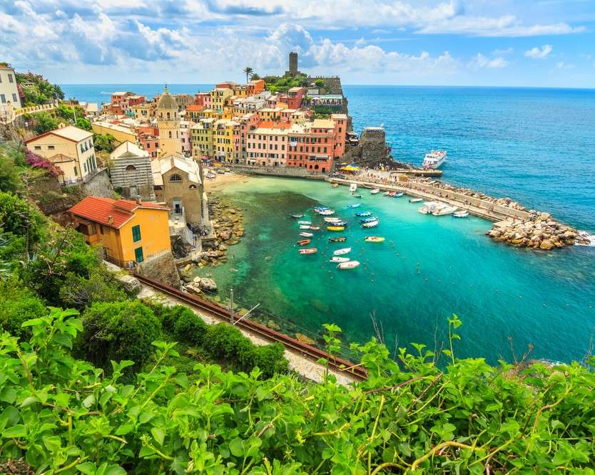 Италия. Град със залив онлайн пъзел