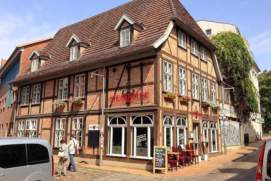 Restaurang-steakhouse (Schwerin, Mecklenburg) pussel på nätet