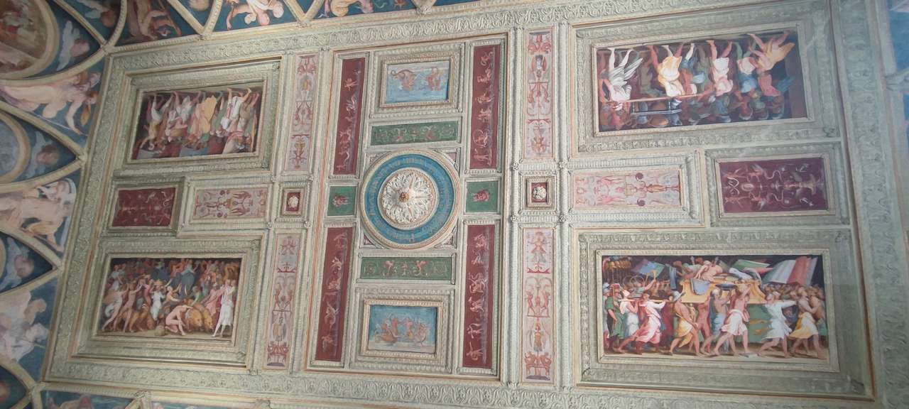 soffitto di una stanza del Palazzo del Principe Ge пазл онлайн