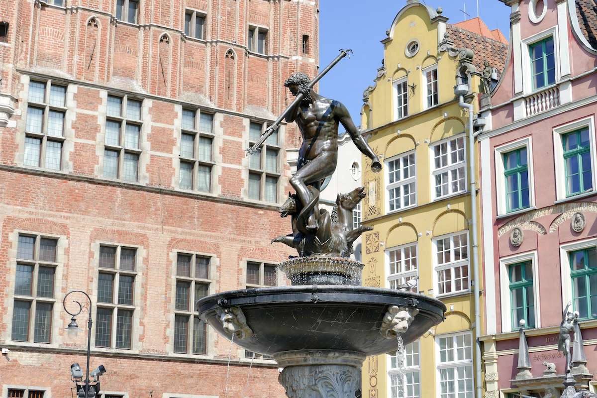 Neptune Fountain in Gdansk Poland online puzzle