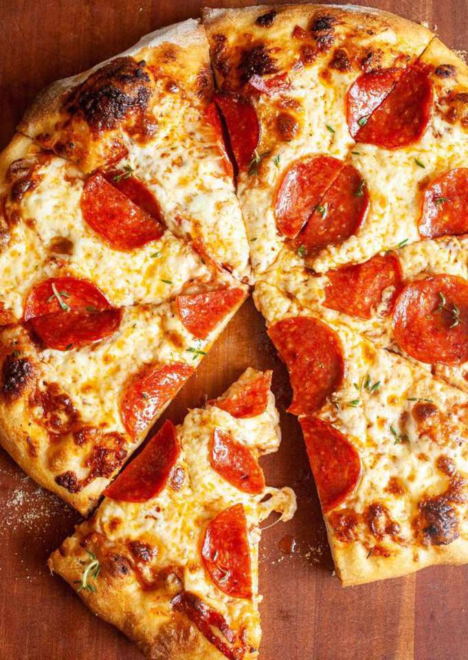 Pizza ai peperoni fatta in casa puzzle online