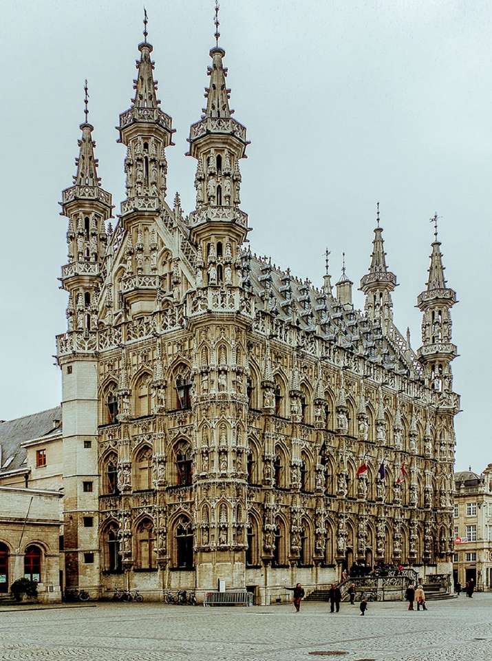 Leuvens stadshus - Belgien Pussel online