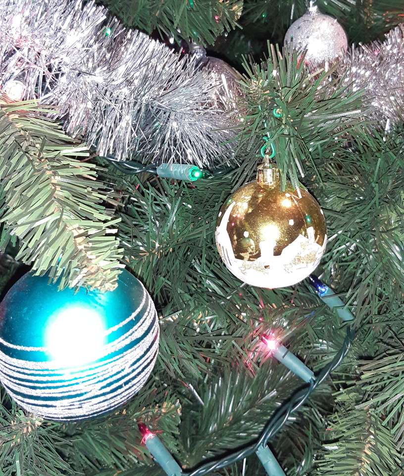 bolhas na árvore de natal puzzle online