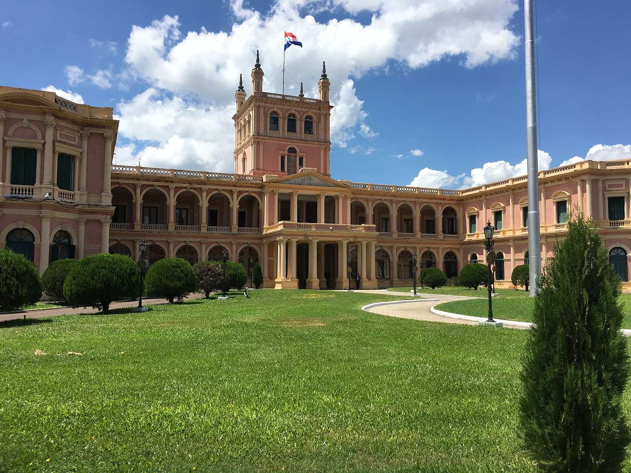 Парагвай, Президентский дворец онлайн-пазл