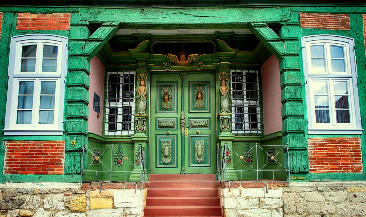 Splendida facciata di una vecchia casa (a graticcio) puzzle online