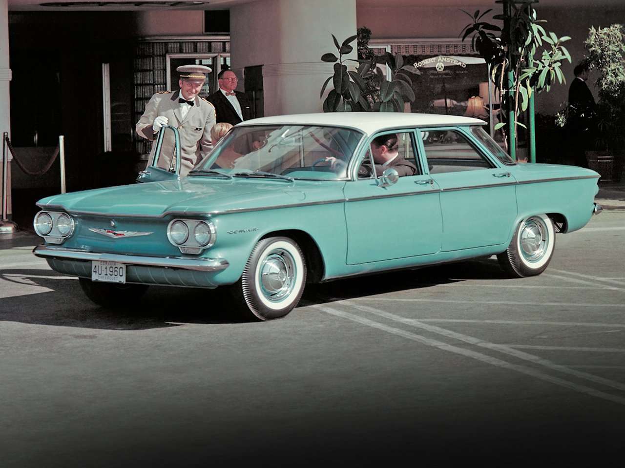Chevrolet Corvair Deluxe 700 din 1960 jigsaw puzzle online