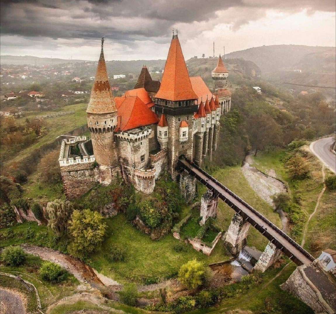 Замок Хуньяд - Хунедоара - Румыния онлайн-пазл